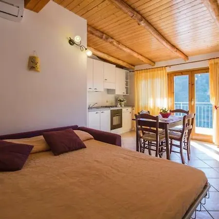 Casa Vacanze Castagno Con Parcheggio Tramonti