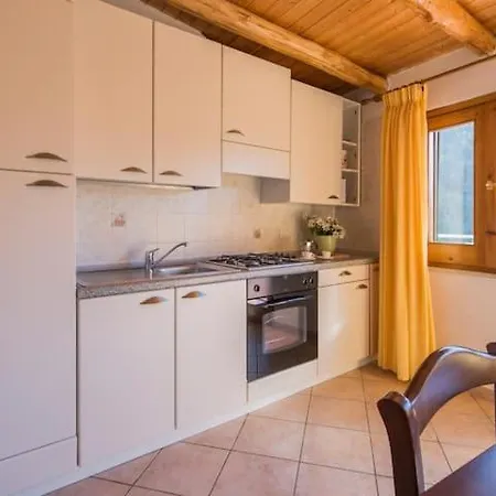 Casa Vacanze Castagno Con Parcheggio