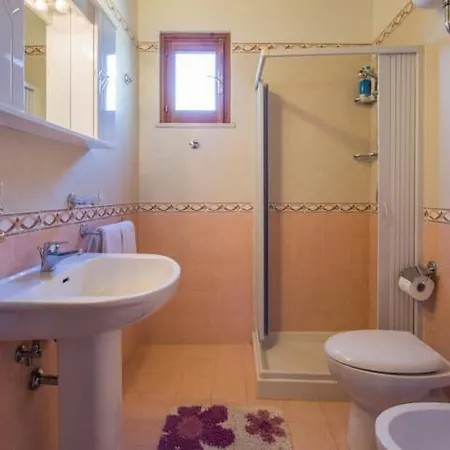 Casa Vacanze Castagno Con Parcheggio Apartment