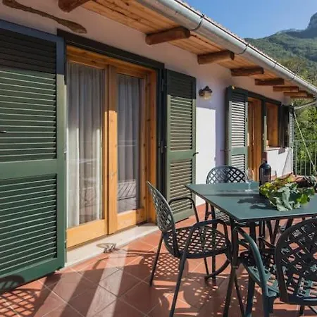 Casa Vacanze Castagno Con Parcheggio Appartamento